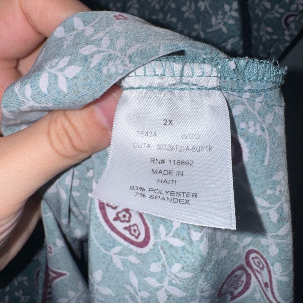 Easy Street Women's Teal Paisley Short Sleeve Top Size 2X - Picture 4 of 4